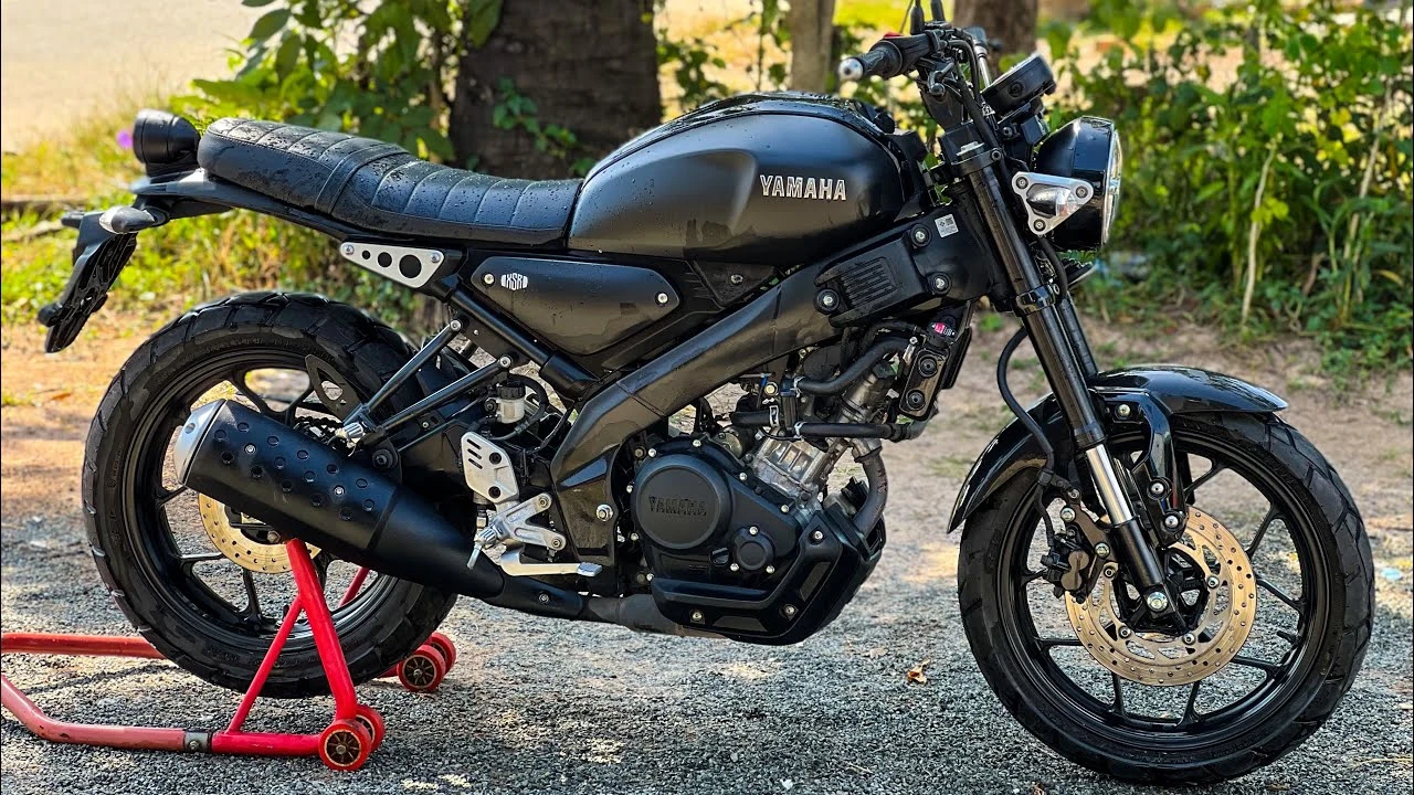 रॉयल एनफील्ड को टक्कर देने मार्केट में लांच हुई Yamaha XSR 155 बाइक मिलेगी सिर्फ ₹9,000 की डाउन पेमेंट पर